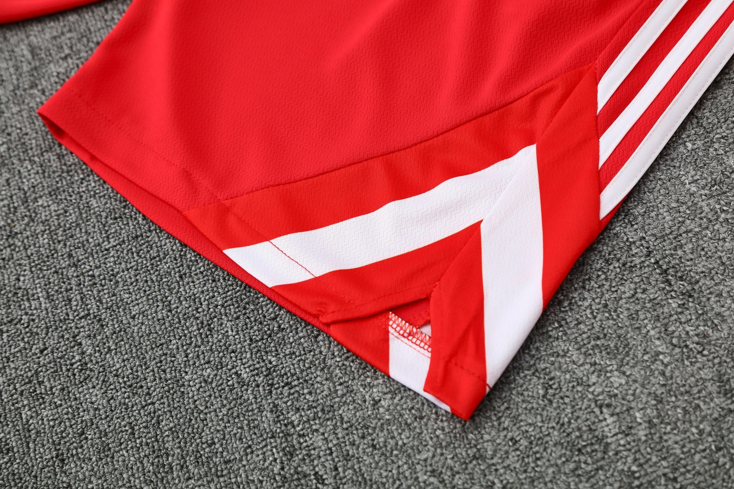 Kit de Treino do Bayern de Munique 2025-2026 Vermelho e Branco