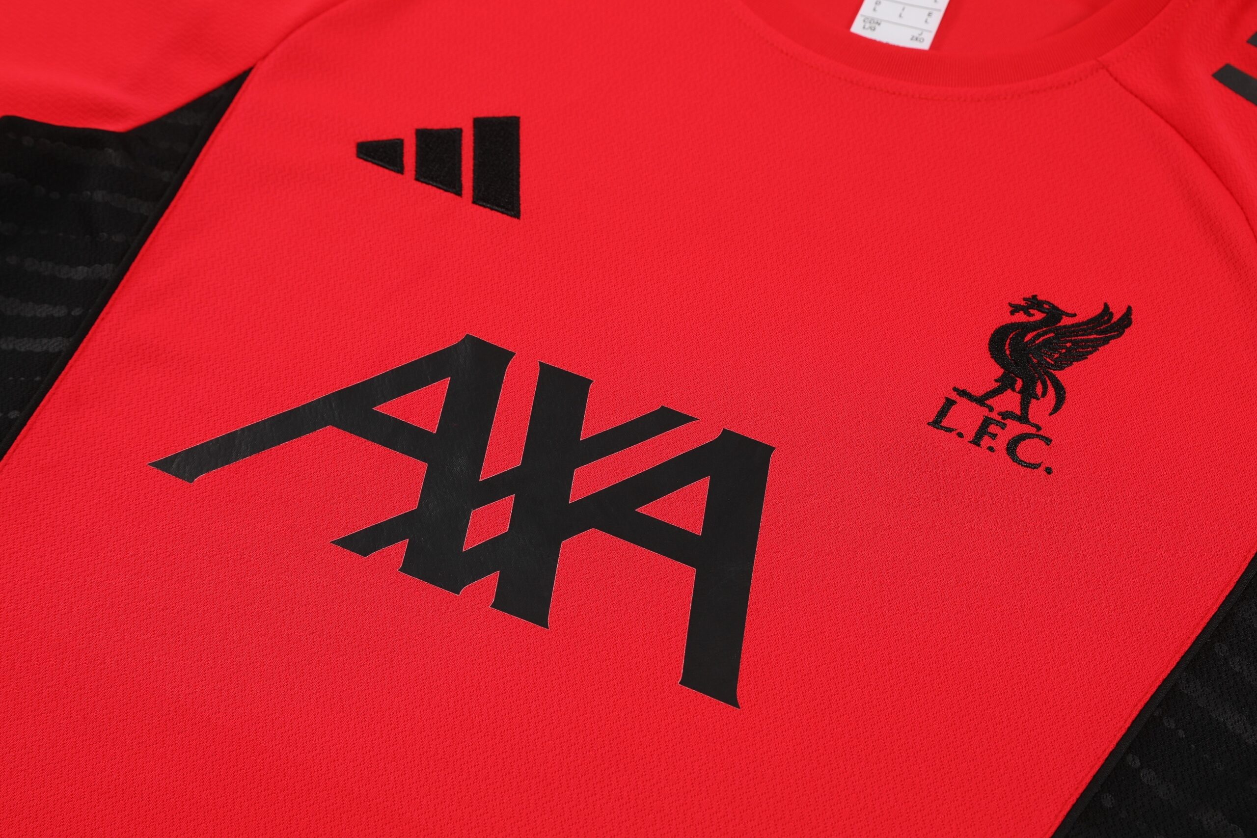Kit de Treino do Liverpool 2025-2026 Vermelho e Preto