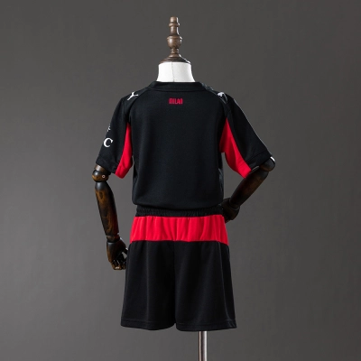 Kit Infantil Home Preto e Vermelho do AC Milan 2025/26 02