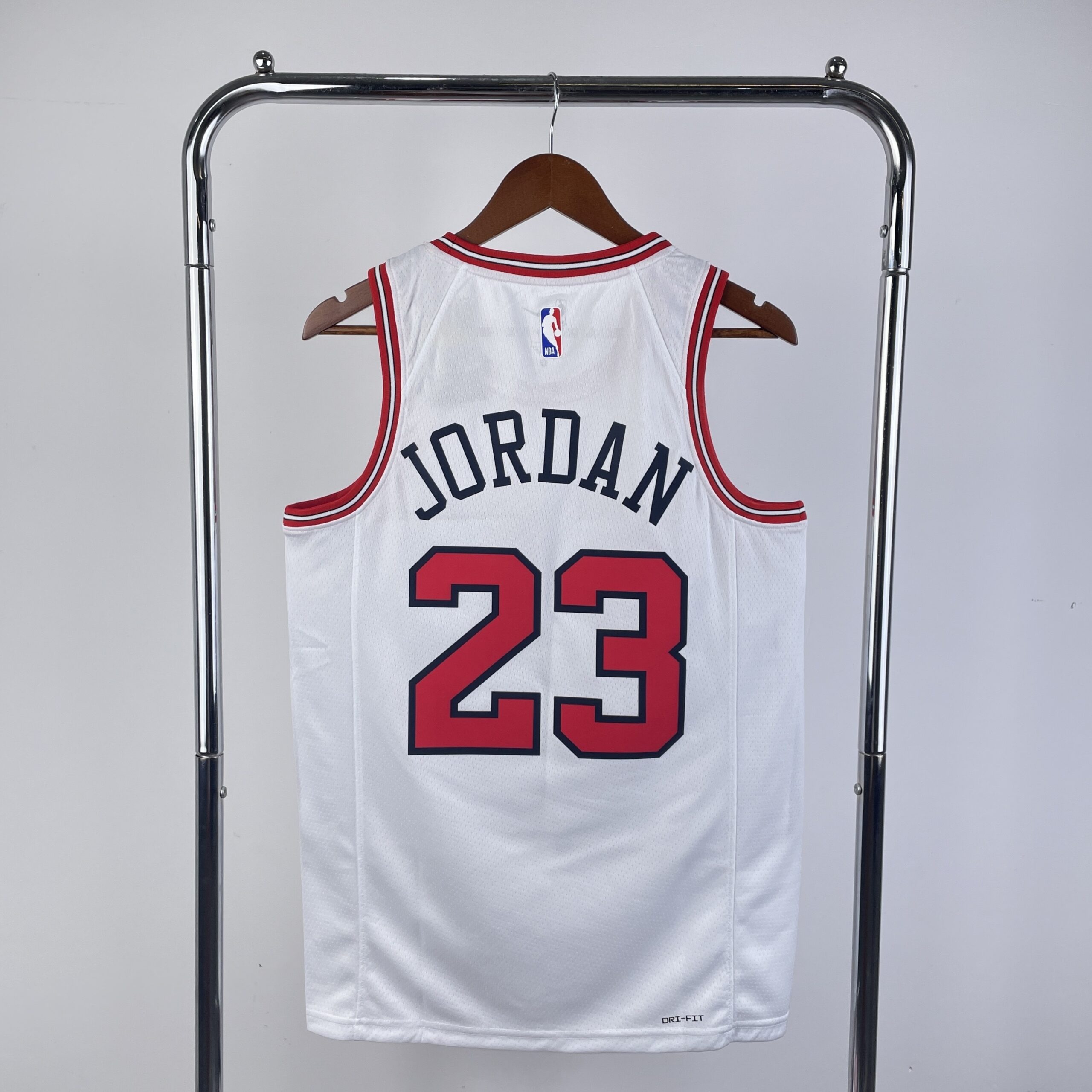 Regata Branca Home do Chicago Bulls Jordan Nº 23