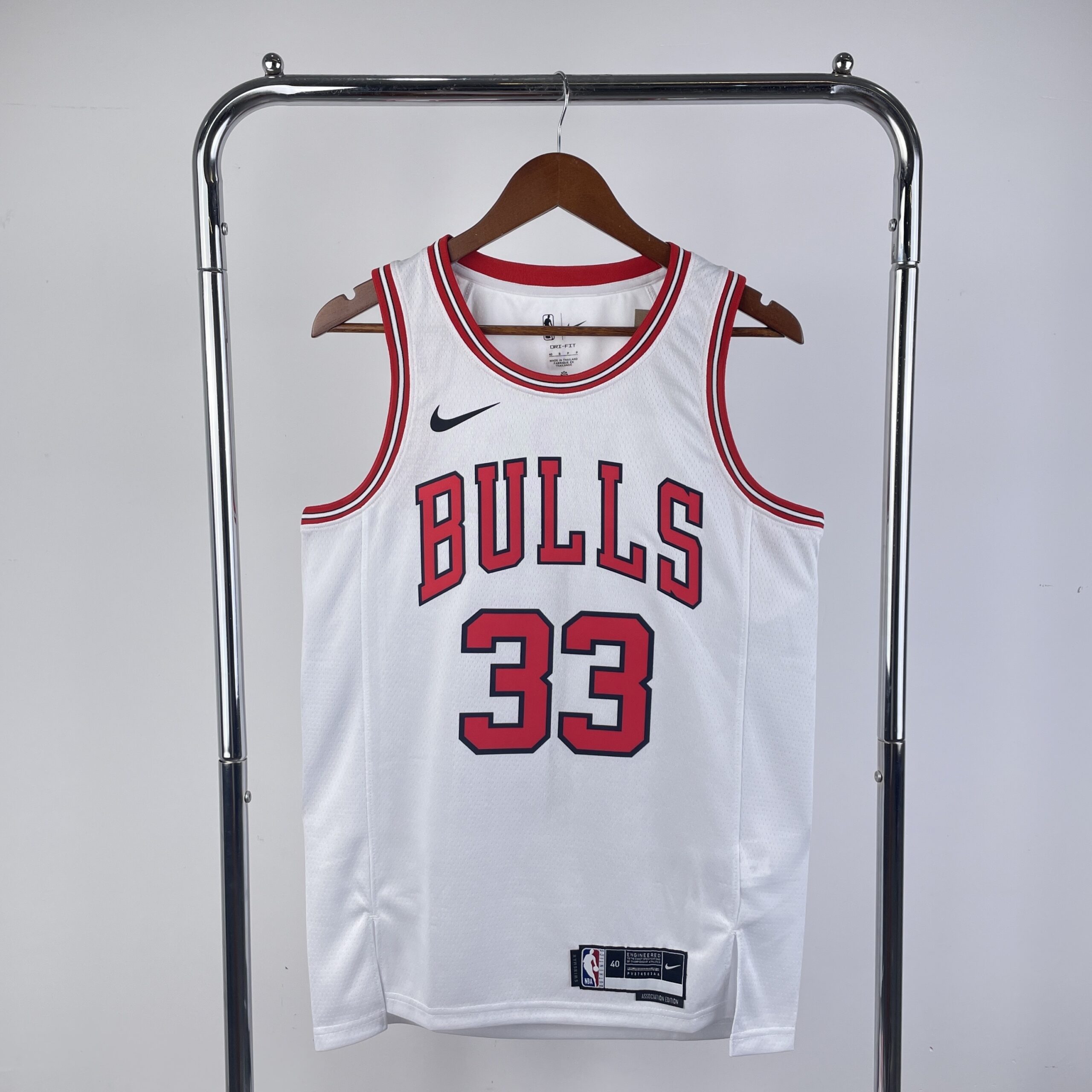 Regata Home Branca do Chicago Bulls Pippen Nº 33