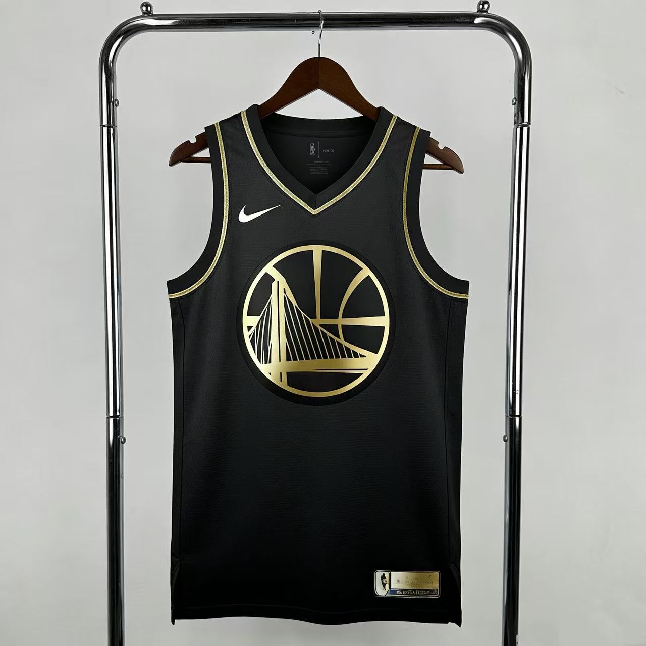Regata Preta e Dourada do Golden State Warriors Curry Nº 30