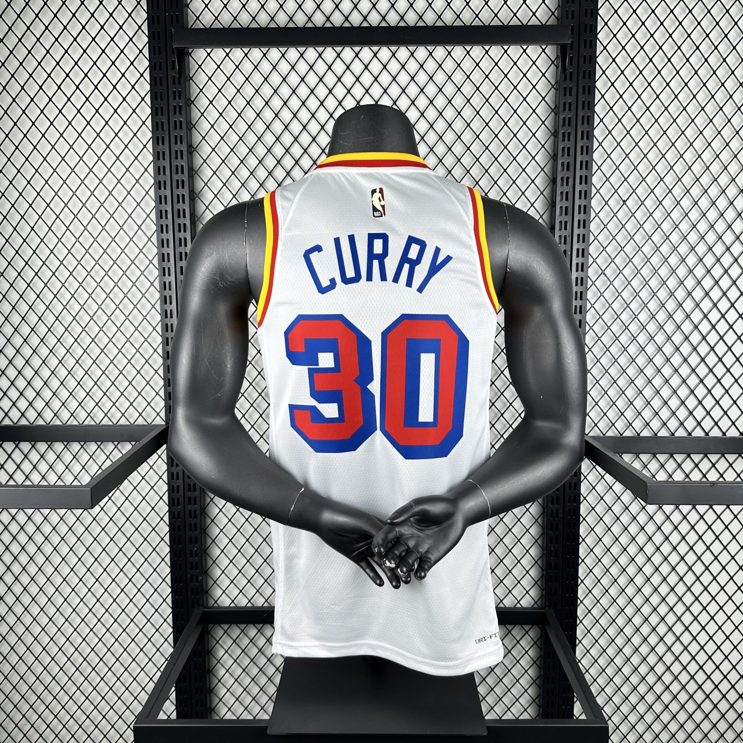 Regata Retrô do Golden State Warriors Curry Nº 30 2024/25