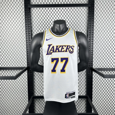 Regata Branca Home do Los Angeles Lakers Luka Dončić Nº 77 01