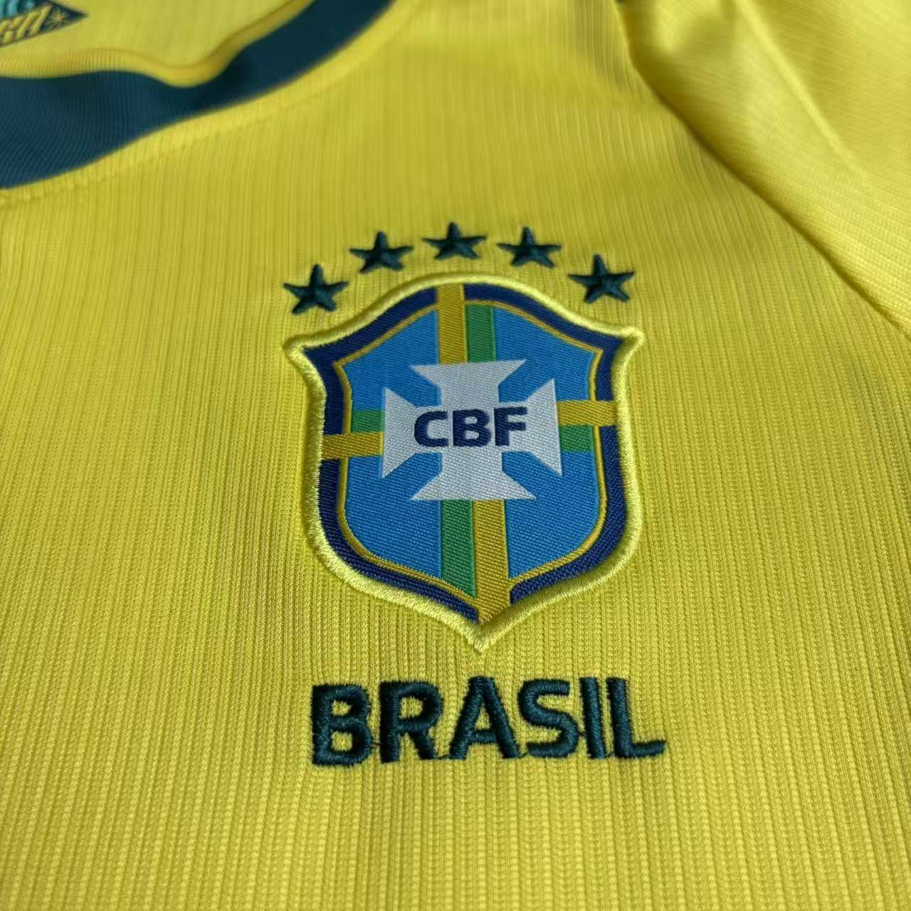 Kit Infantil Home do Brasil 2026 Amarelo com Shorts