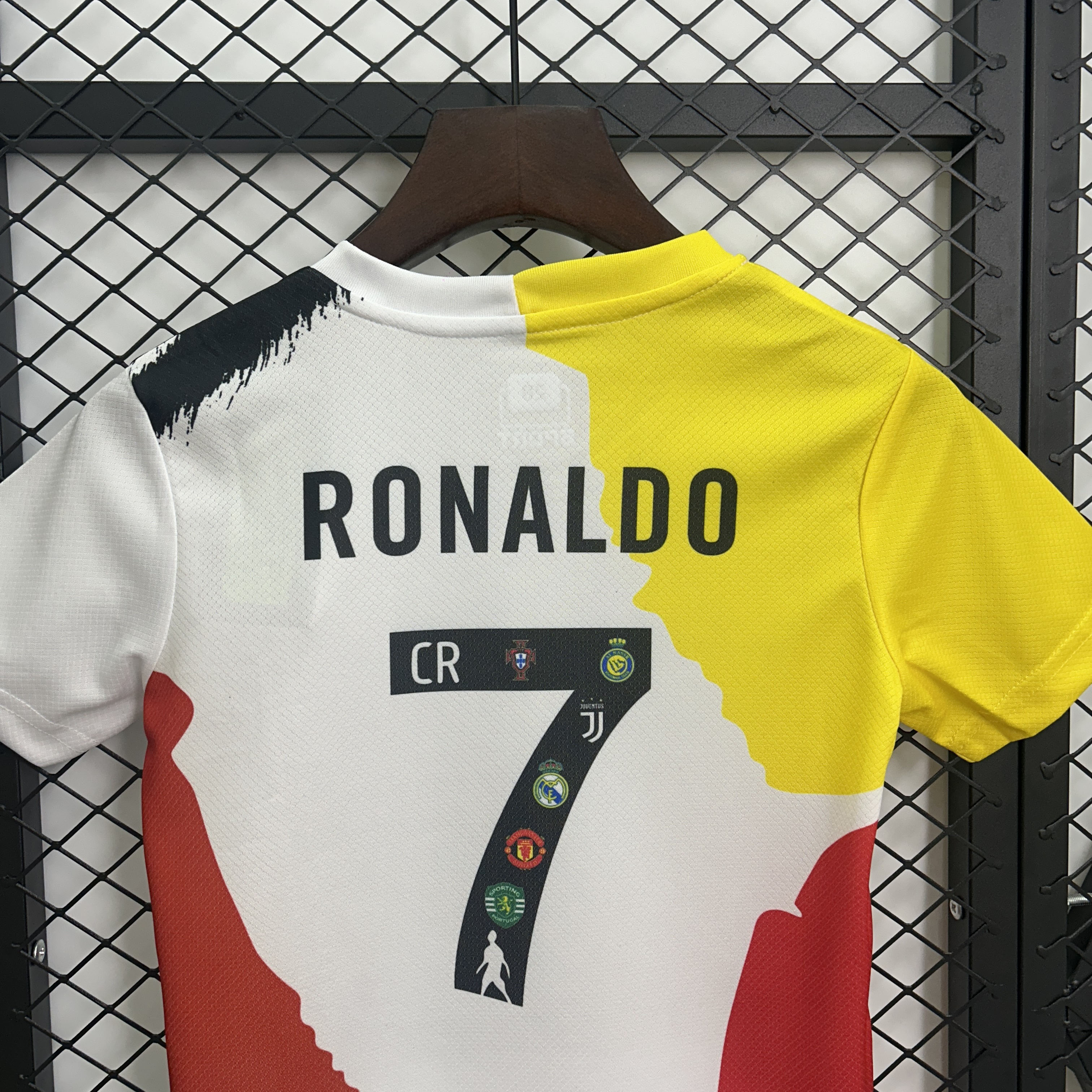 Kit Infantil Cristiano Ronaldo Career Edition 