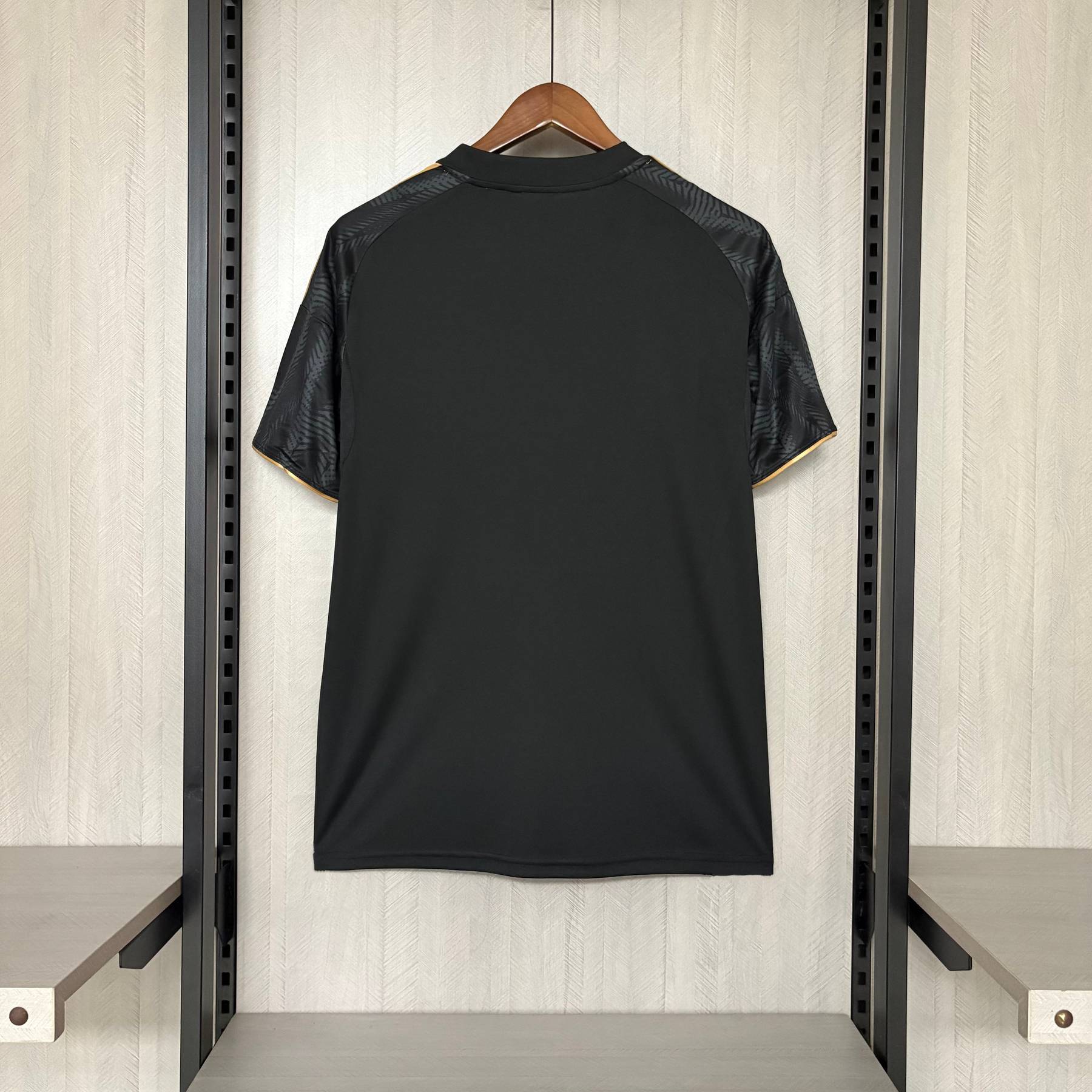 Camisa Torcedor Third Preta e Dourada do Atlético Mineiro 2025/26