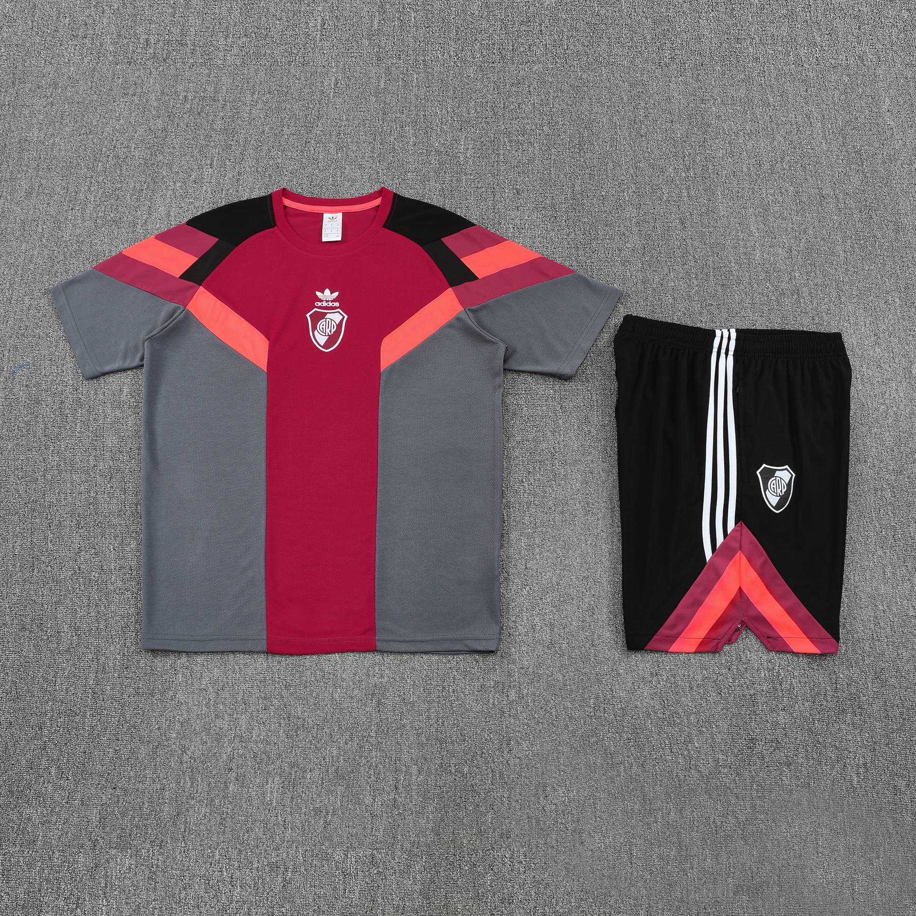 Kit de Treino do River Plate 2025-2026 Vermelho
