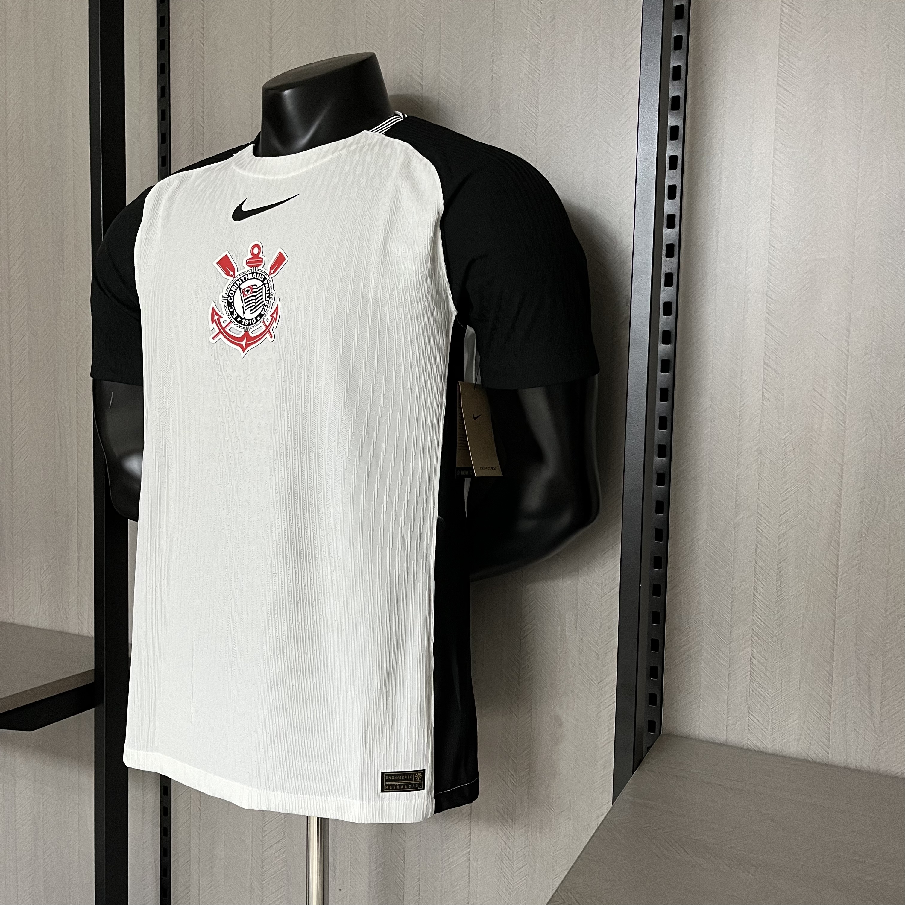 Camisa Versão Jogador Home Branca e Preta do Corinthians 2025/26
