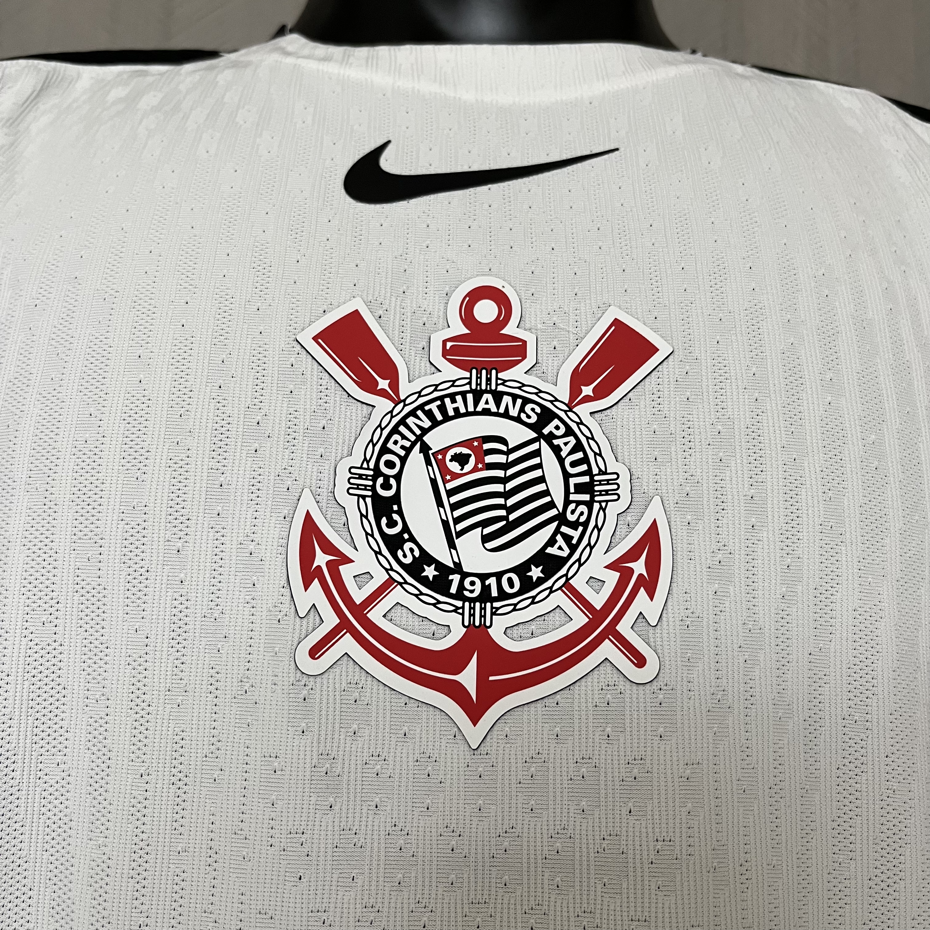 Camisa Versão Jogador Home Branca e Preta do Corinthians 2025/26