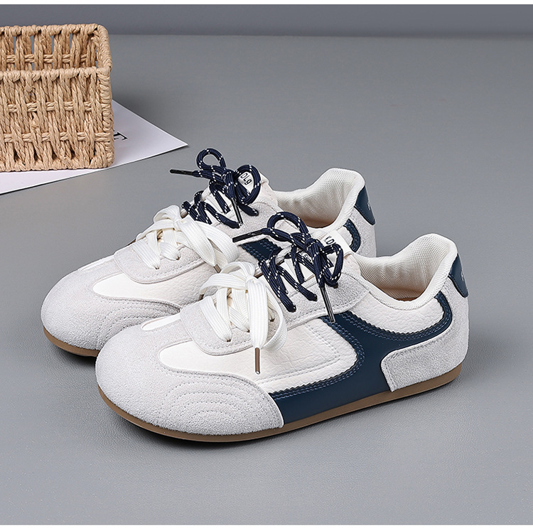 Women Retro Lace Up Sneakers