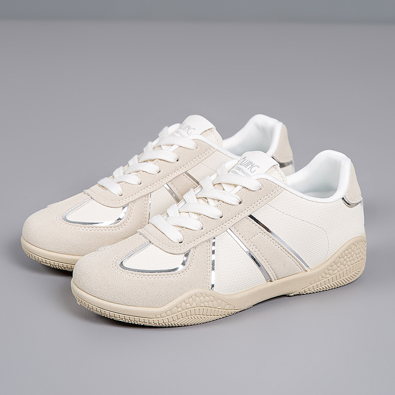 Women Casual Retro Lace Up Sneakers