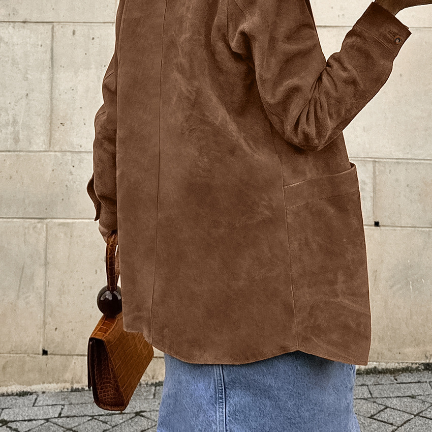 Women's Suede Button Down Shirt Jacket, Oversized Casual Shacket with Pockets, Long Sleeve Collared Outerwear for Fall