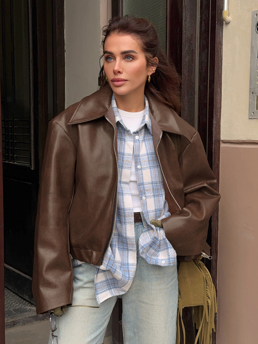 Women's Faux Leather Cropped Jacket, Oversized Zip-Up Coat with Point Collar, Casual Long Sleeve Outerwear for Fall &amp; Winter