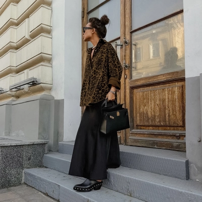 Women's Oversized Leopard Print Shirt, Long Sleeve Button-Down Blouse with Chest Pocket, Casual Loose Top for Spring & Fall 02