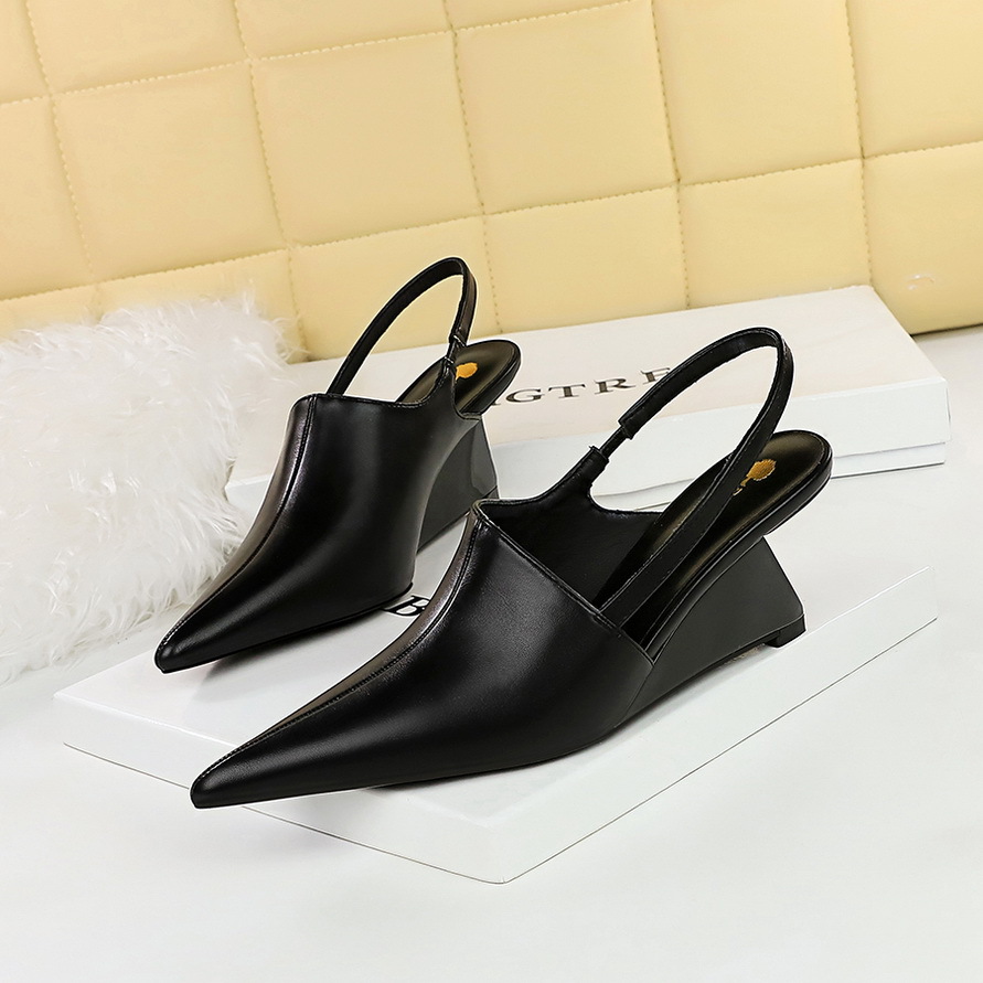 Closed toe shoes hollow back strap sandals high heels 14