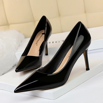 Simple shiny patent leather high heels for women 1 01