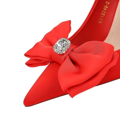 Stiletto high heels with rhinestone bow 21 02