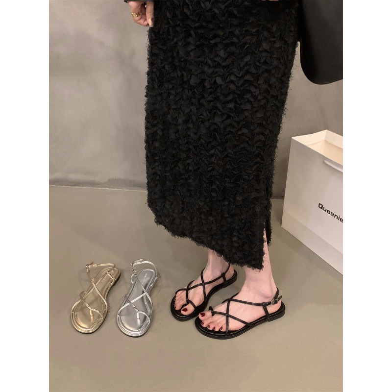 Multi‑Color Thin‑Strap Toe‑Loop Flat Sandals