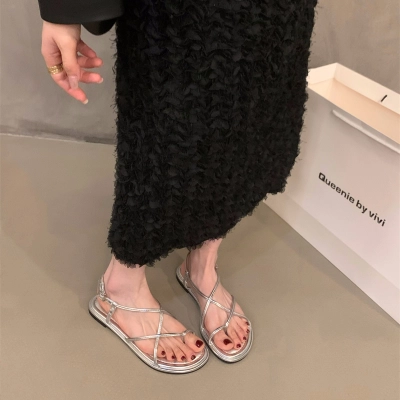 Multi‑Color Thin‑Strap Toe‑Loop Flat Sandals 01