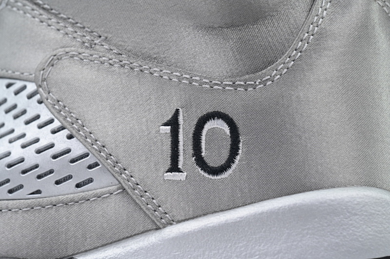 Wmns Air Jordan 5 Retro Wings IO2038-001 