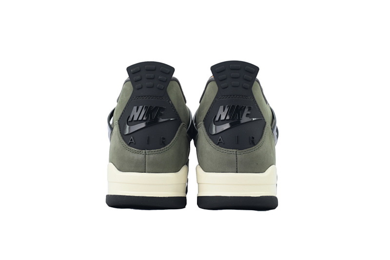 IB1519-200 Undefeated x Air Jordan 4 Retro