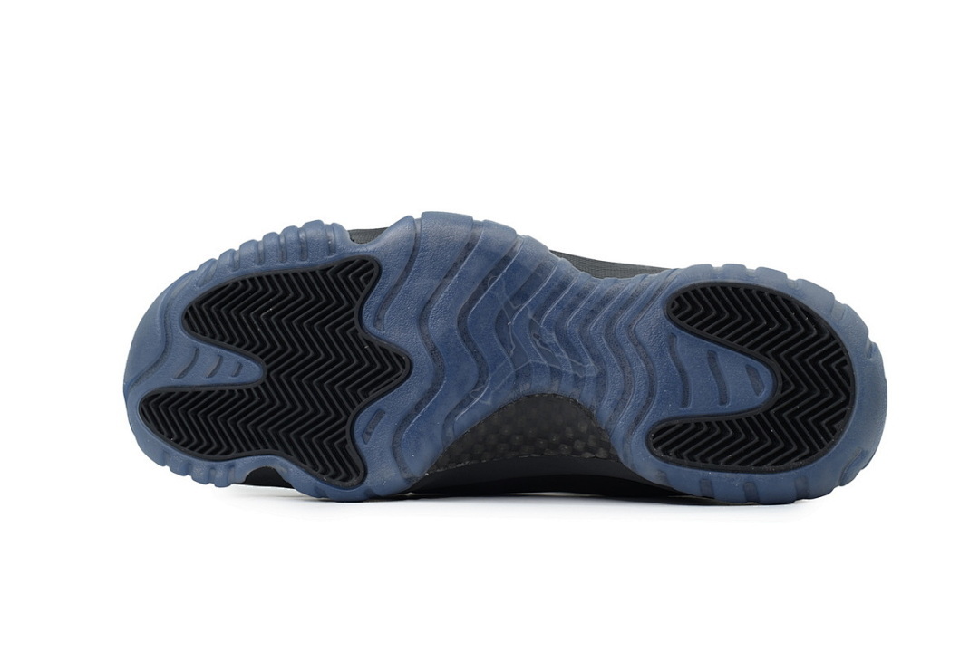 Air Jordan 11 Retro Cap and Gown 378037-005 