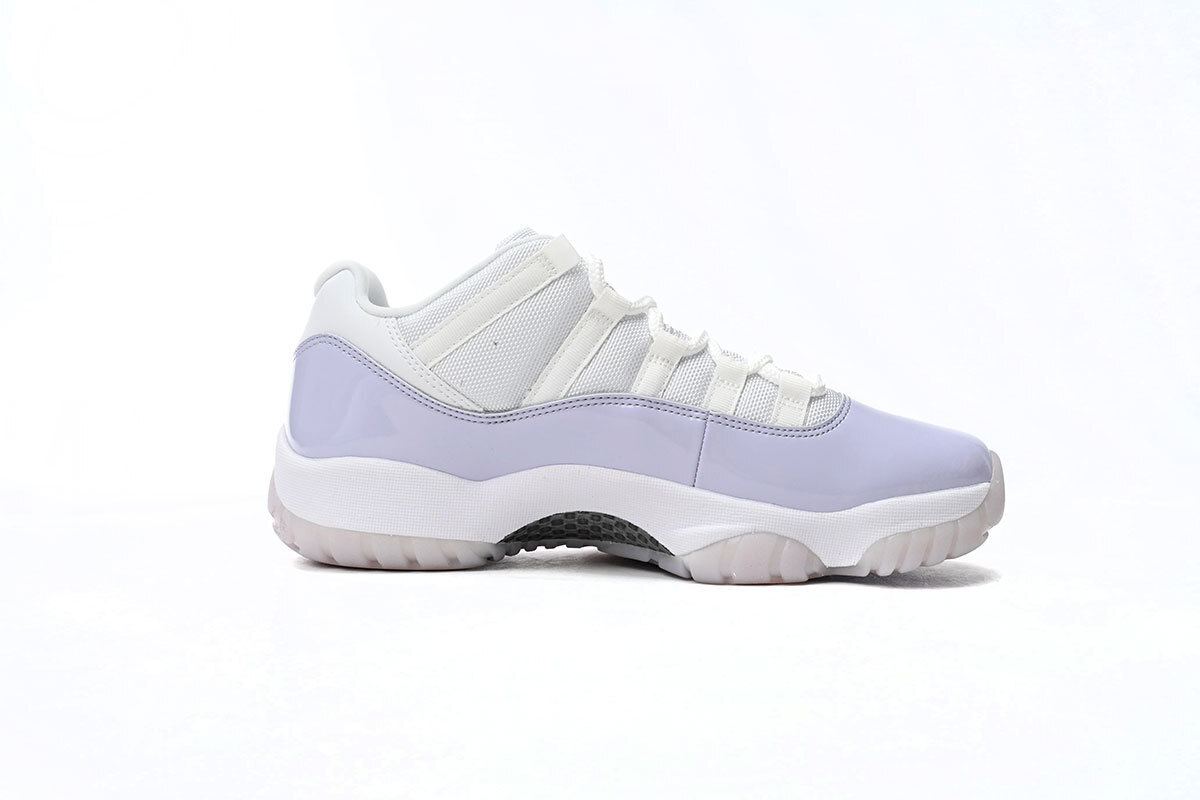  AH7860-101 Air Jordan 11 Low “Pure Violet”