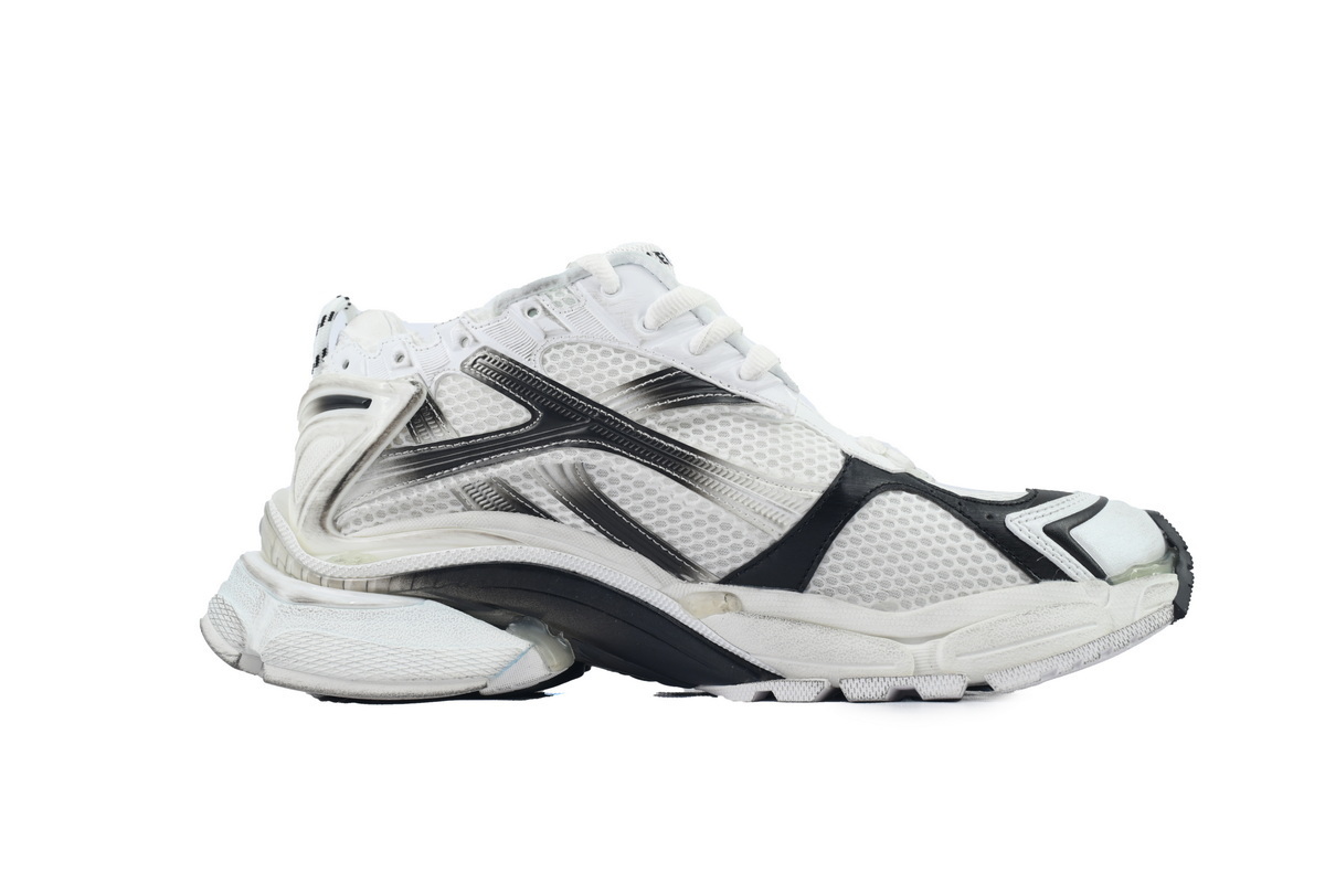 772774 WRUNG 9010 Balenciaga Runner Sneaker Gradient White Black