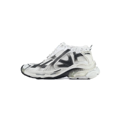 772774 WRUNG 9010 Balenciaga Runner Sneaker Gradient White Black 01