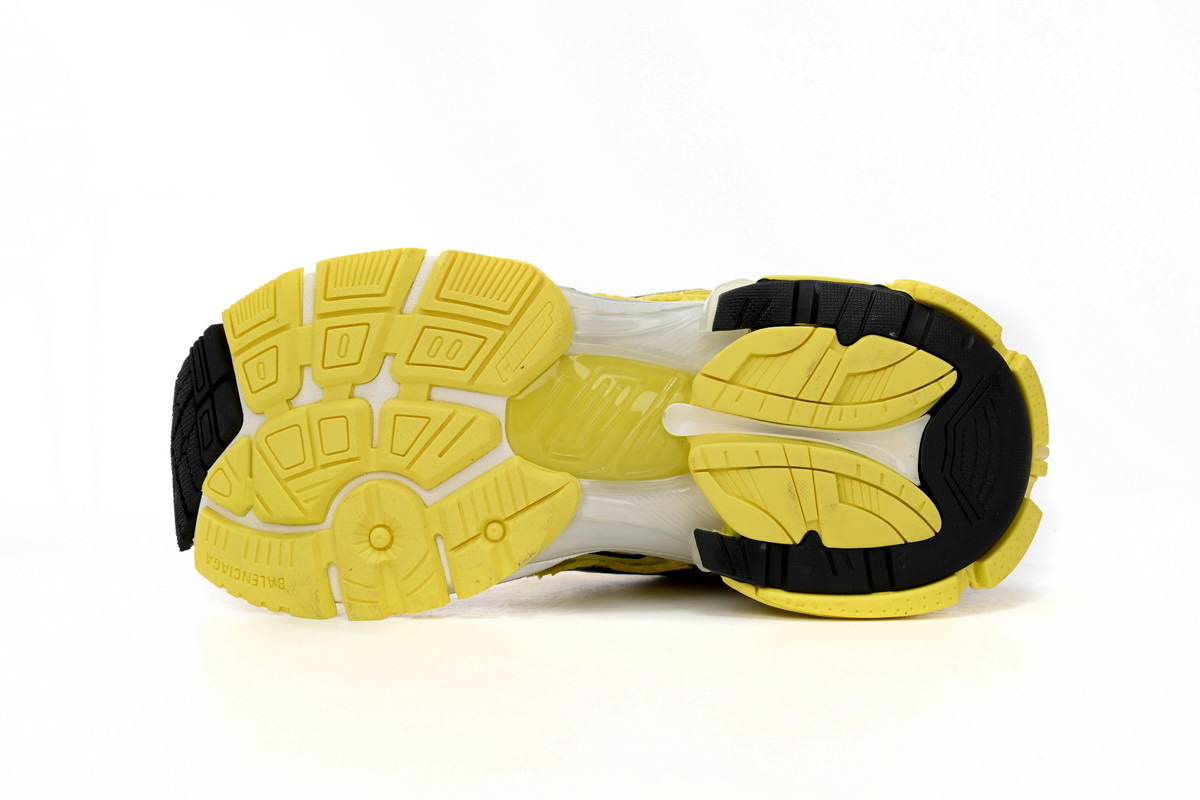 Balenciaga Runner Black Yellow 677402 W2RD3 0510 