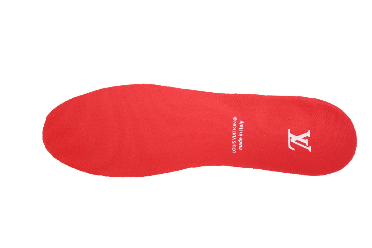 54 LV Louis Vuitton Trainer White Red