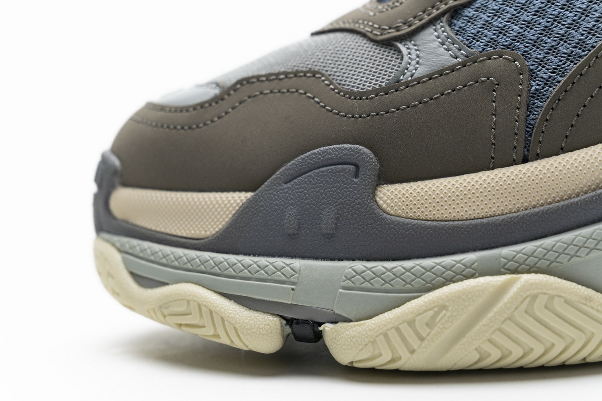  W06E1 1259 Balenciaga Triple S Grey