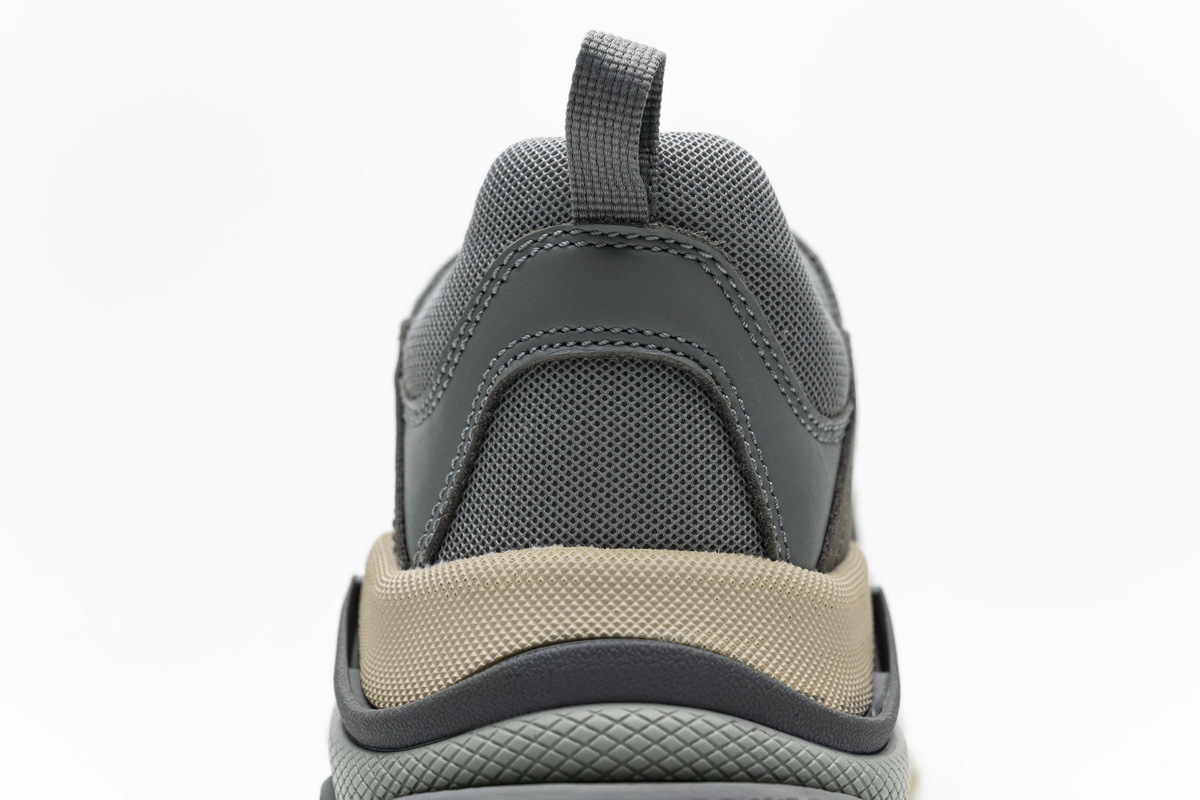  W06E1 1259 Balenciaga Triple S Grey