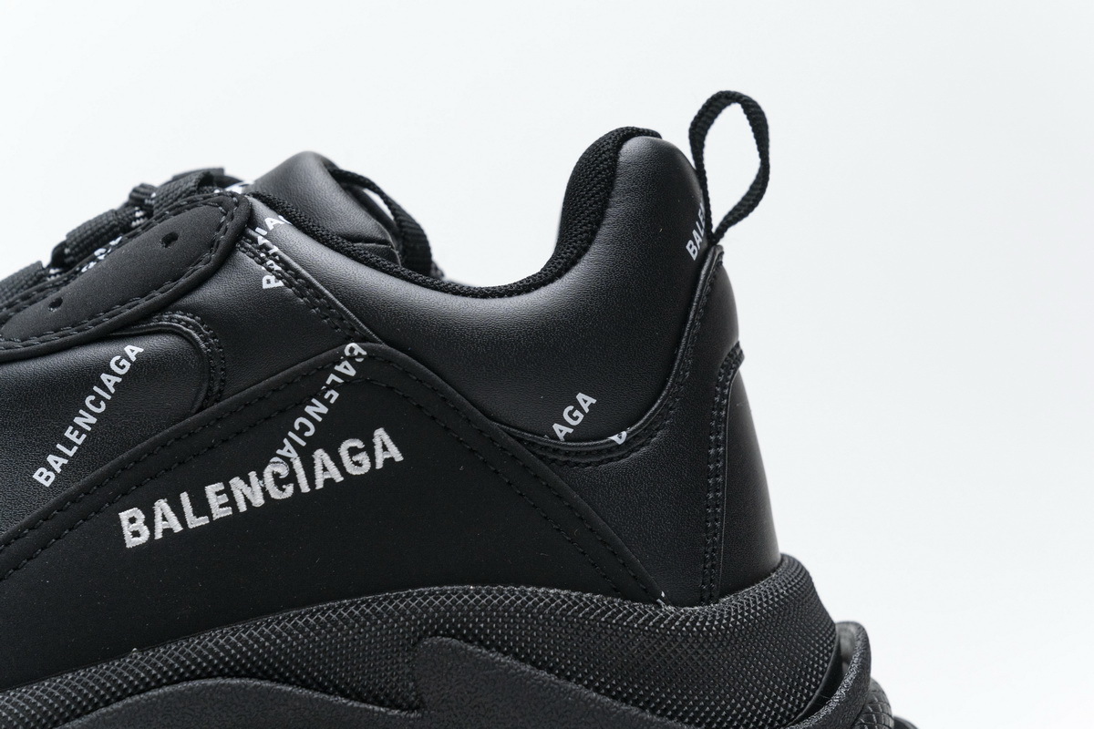  W06E2 2020 Balenciaga Triple S Black