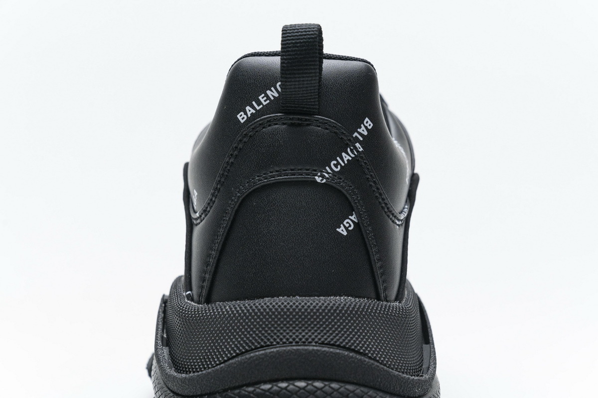  W06E2 2020 Balenciaga Triple S Black