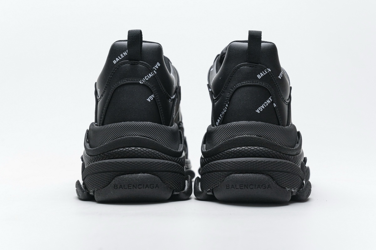  W06E2 2020 Balenciaga Triple S Black