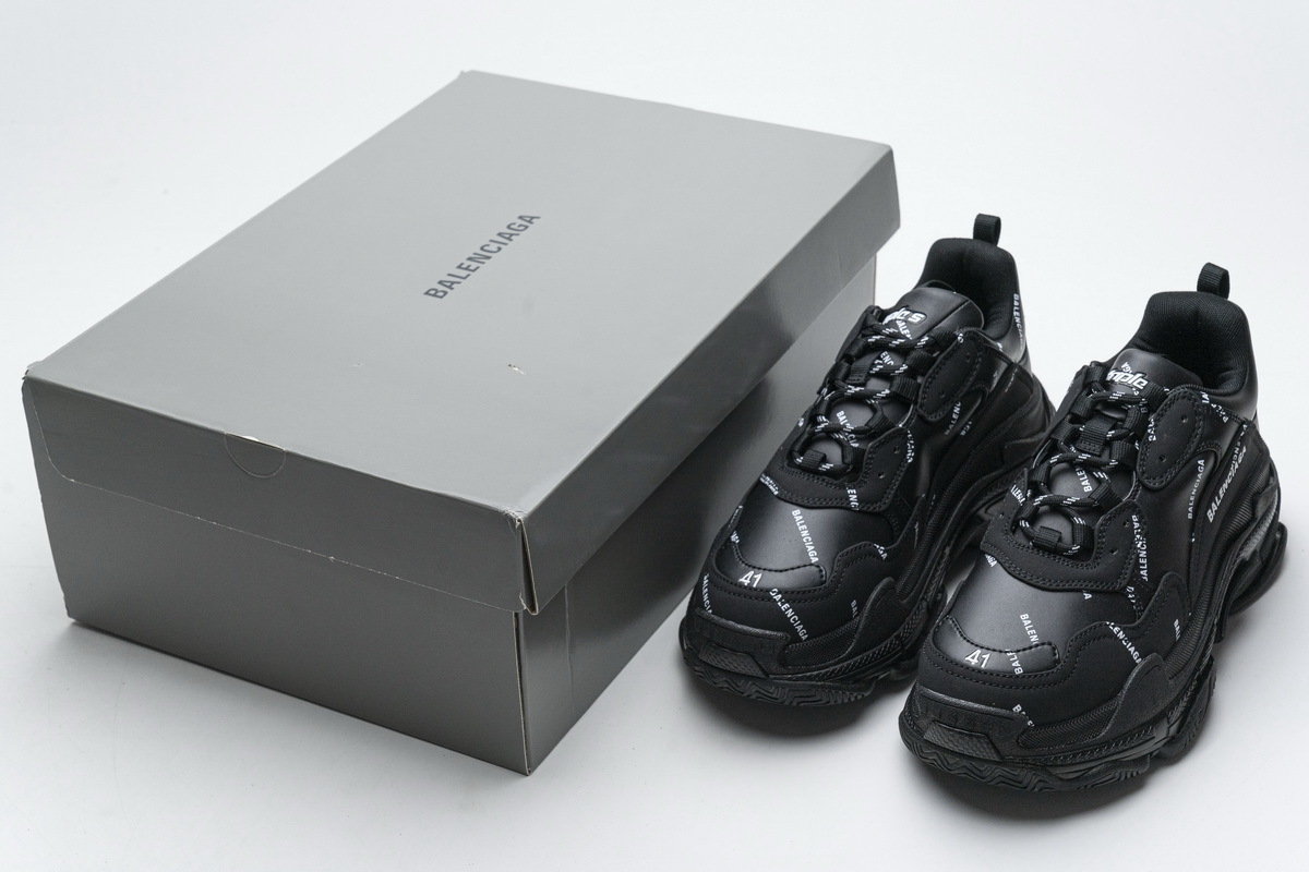  W06E2 2020 Balenciaga Triple S Black