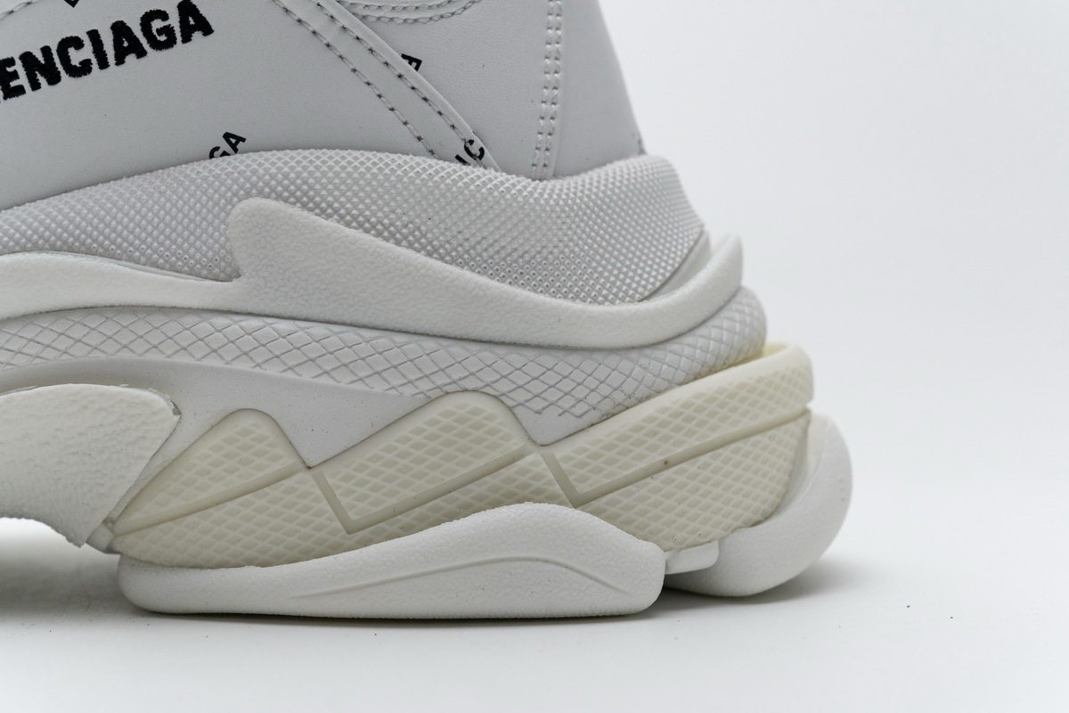  W06E2 2021 Balenciaga Triple S White