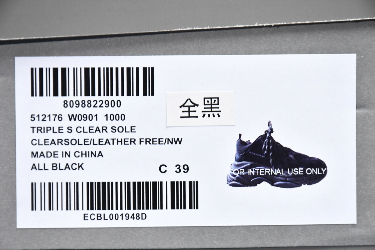  W0901 1000 Balenciaga Triple S Black
