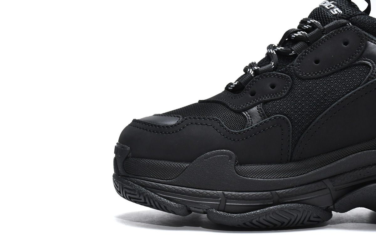  W0901 1100 Balenciaga Triple S Black