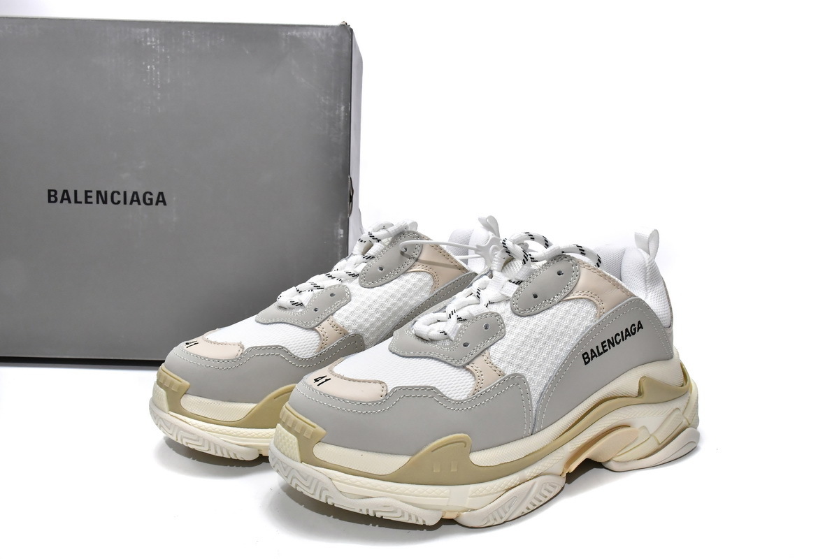  W09E1 9000 Balenciaga Triple S White