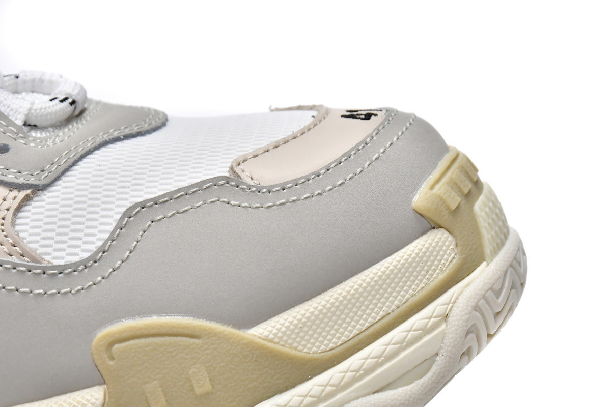 W09E1 9000 Balenciaga Triple S White