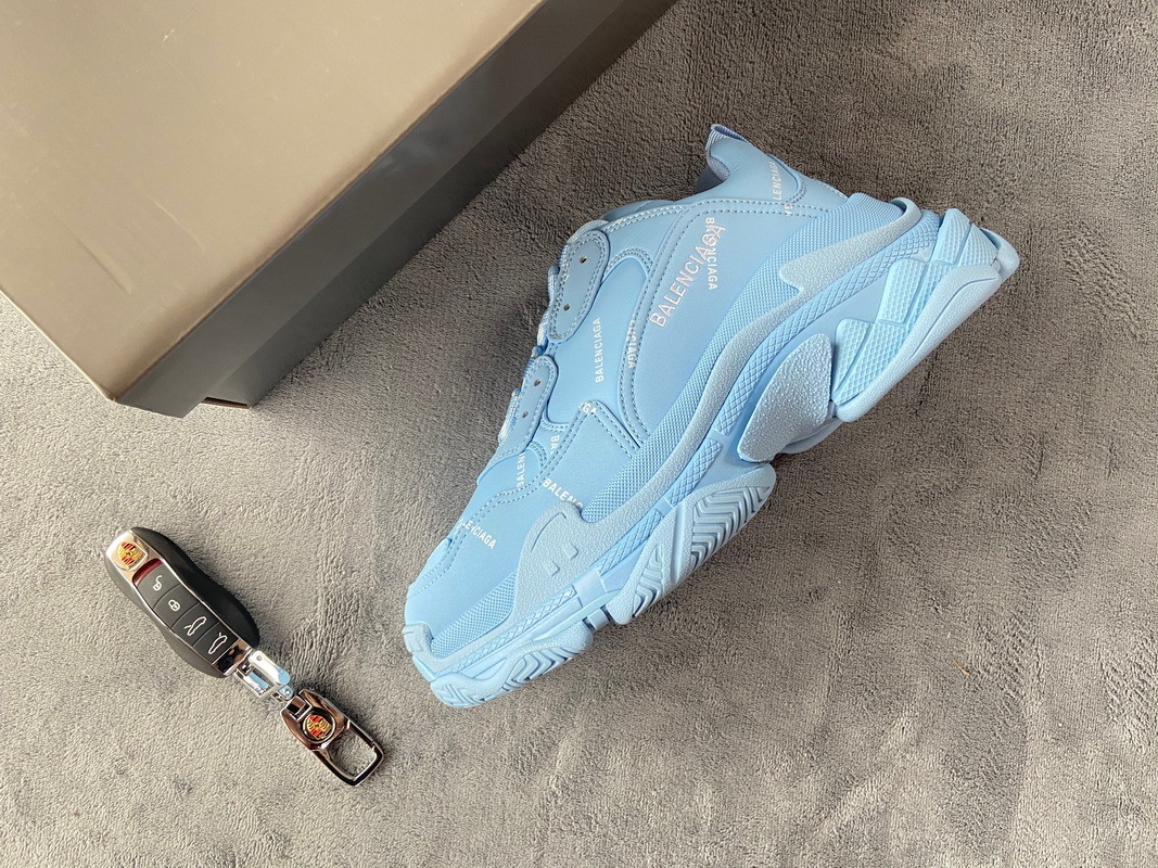  W2FA1 4090 Balenciaga Triple S Moonlight