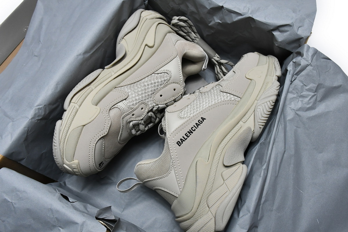  W2FW1 9700 Balenciaga Triple S Rice Ash