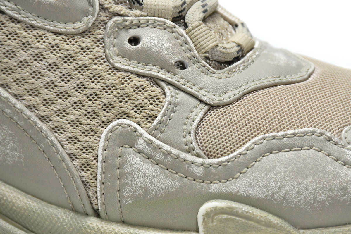  W3CN3 9700 Balenciaga Triple S Beige