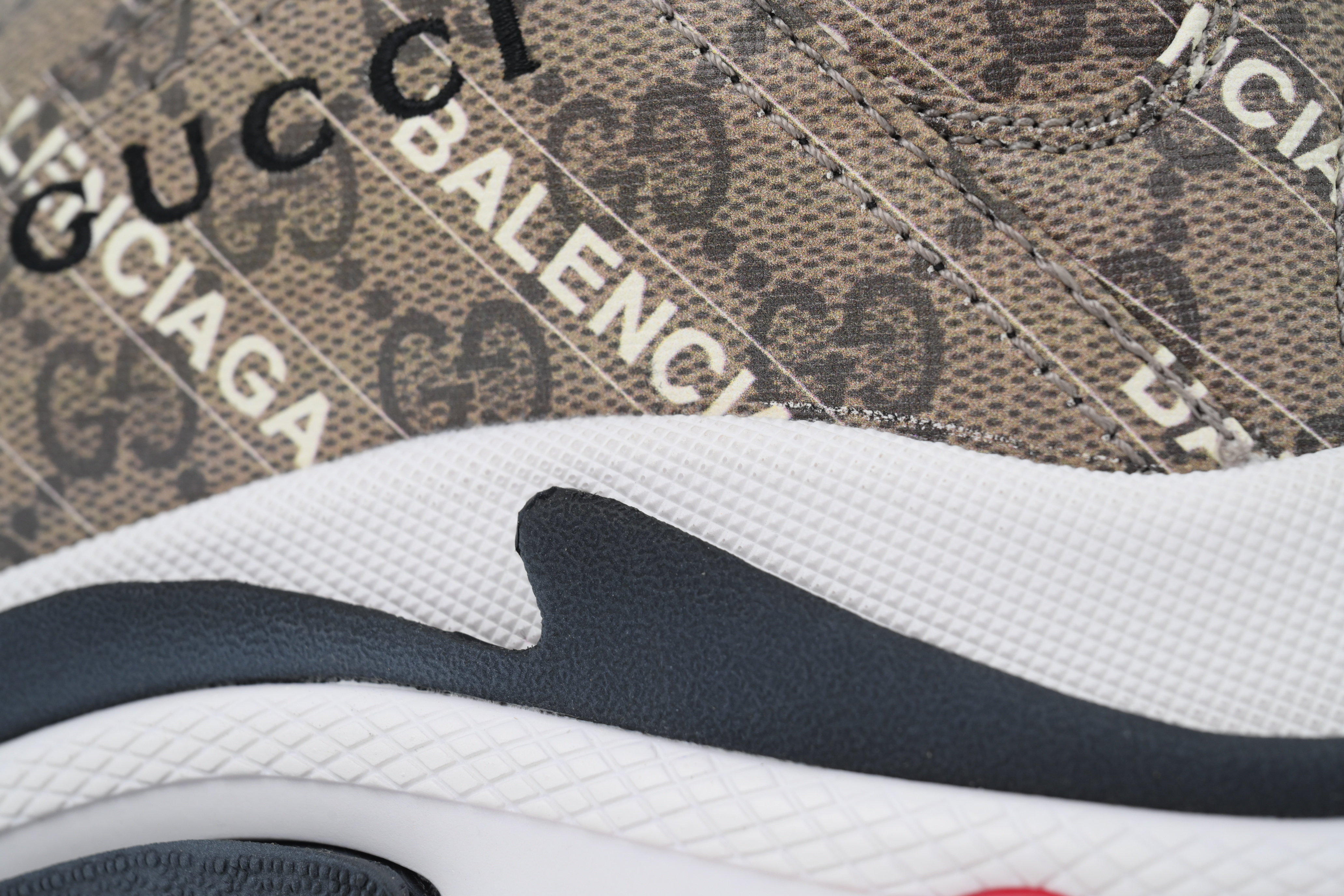 CA0LJ Gucci x Balenciaga Triple S Black Red