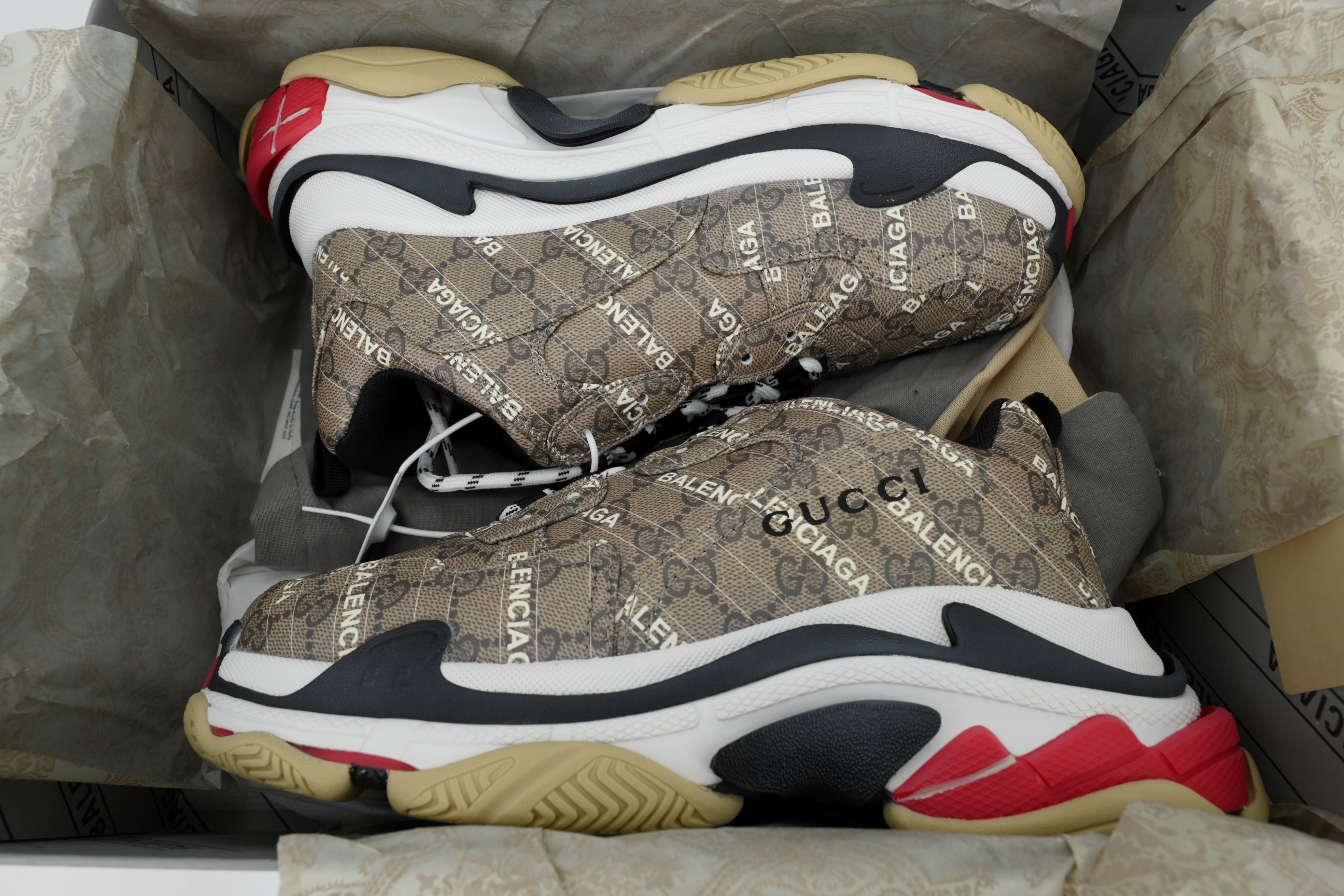 CA0LJ Gucci x Balenciaga Triple S Black Red