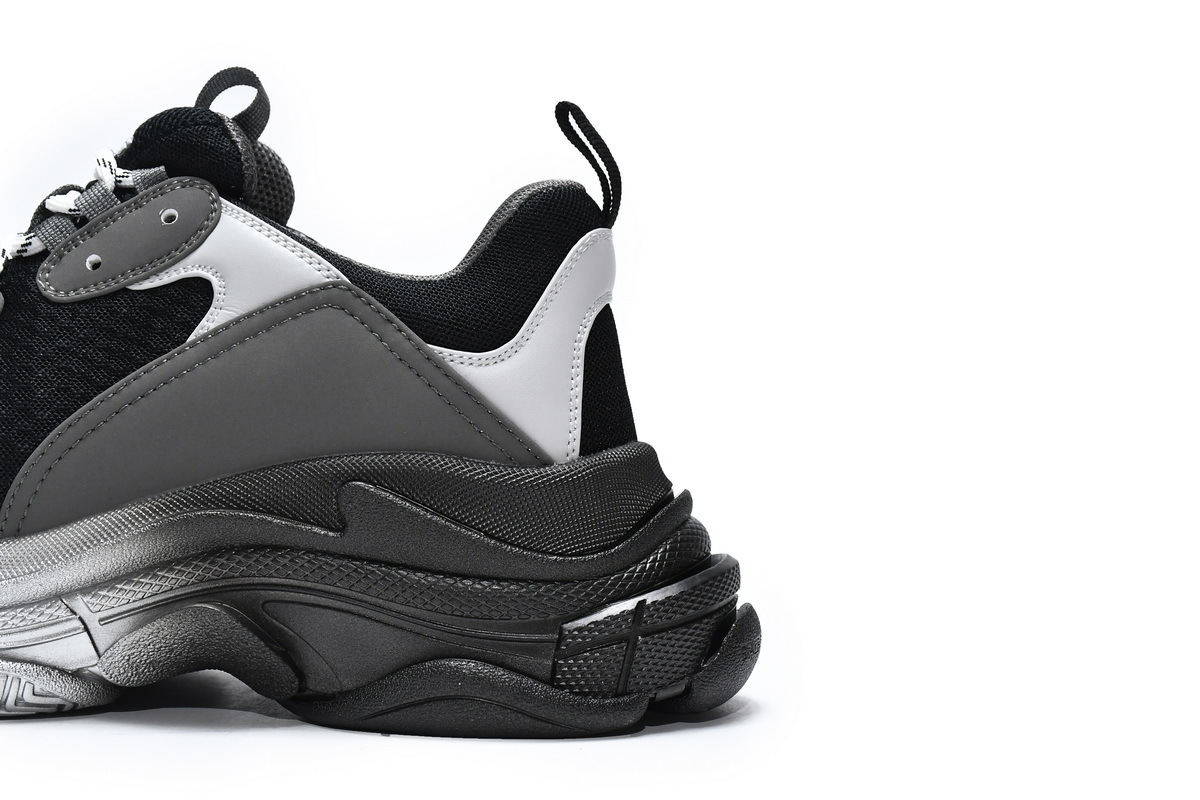 CA0LJ W2FA1 9108 Balenciaga Triple S Graded Grey
