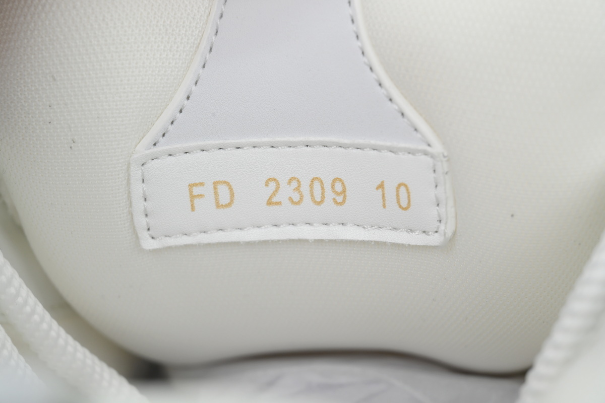 LOUIS VUITTON All White